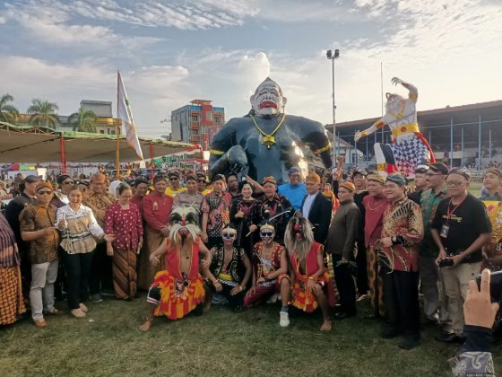 Kirab Budaya dan Wayang Kulit yang diselenggarakan oleh Guyub Gawe Guno Kabupaten Sanggau (G3) tahun 2023