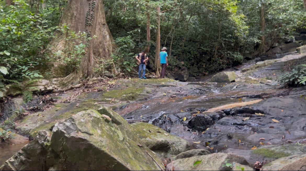 Wisata Batu Ikan- Air Kaki gunung di Desa Tae