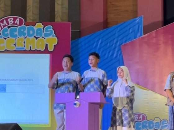 SMPIT AL KAHFI-JUARA LOMBA CERDAS CERMAT TINGKAT SMP/MTs Se-Kabupaten Sanggau